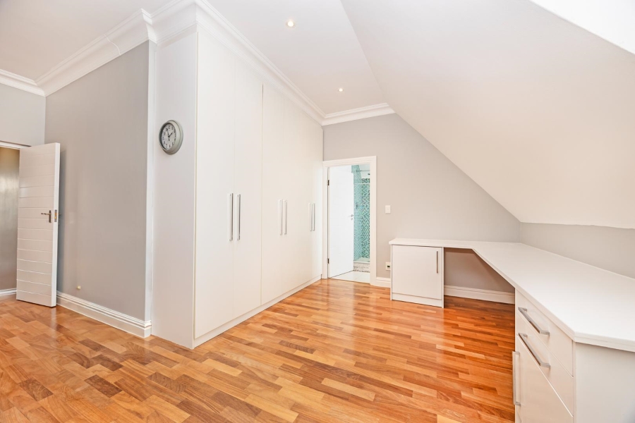 7 Bedroom Property for Sale in Flamingo Vlei Western Cape